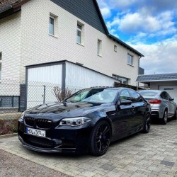 Carbonteile Tuning 1639 - Frontlippe Lippe Schwert V2 schwarz glänzend passend für BMW F10 M5