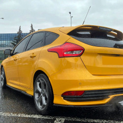 Carbonteile Tuning Sideskirts Seitenschweller Ansätze ABS schwarz glänzend passend für Ford Focus ST Mk3 Hatchback - 4087